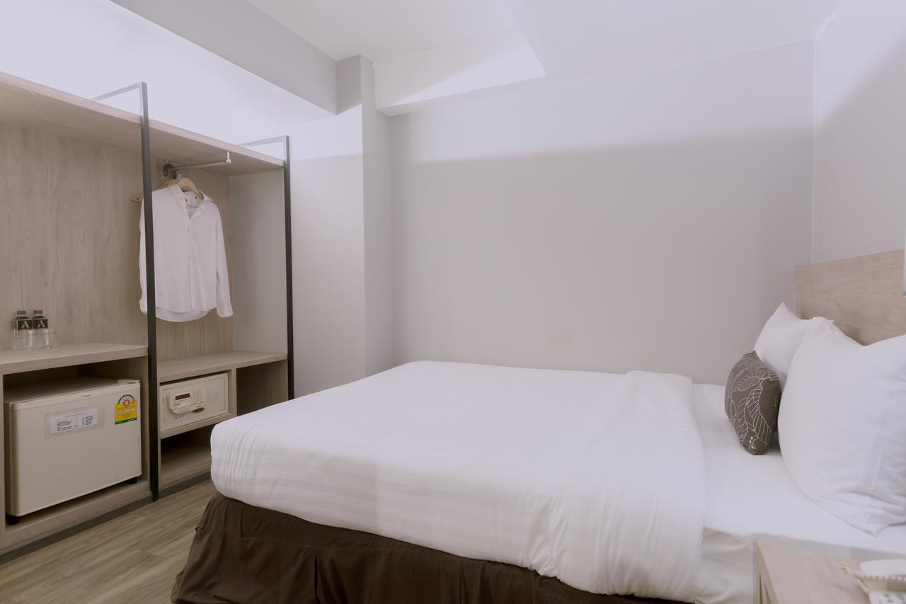 Khách sạn Maxim's 3*